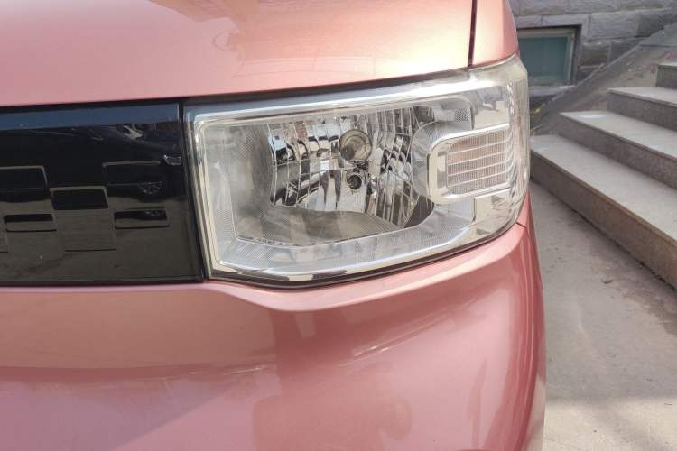 Used Wuling Hongguang MINIEV 2020 Lite Version Lithium Iron Phosphate
