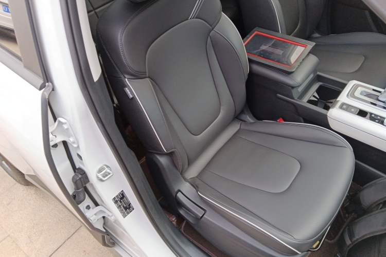 Used Hyundai ix35 2023 Musso 2.0L Deluxe Edition DLX
