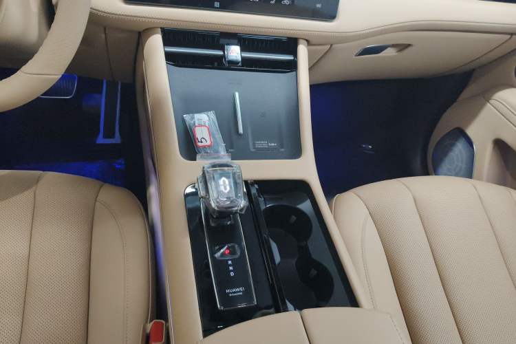 Used Hima AITO M7 2024 1.5T Intelligent Driving Rear-Drive Pro Version 5 Seats
