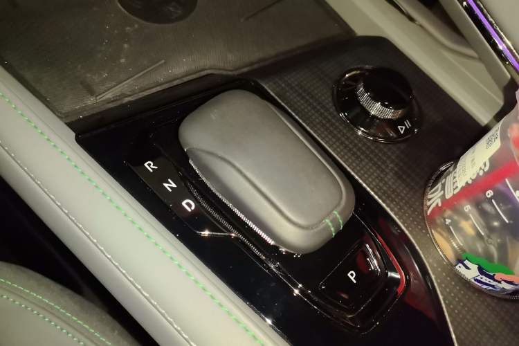 Used Zeekr 001 2023 WE Edition 100 kWh Gear Lever