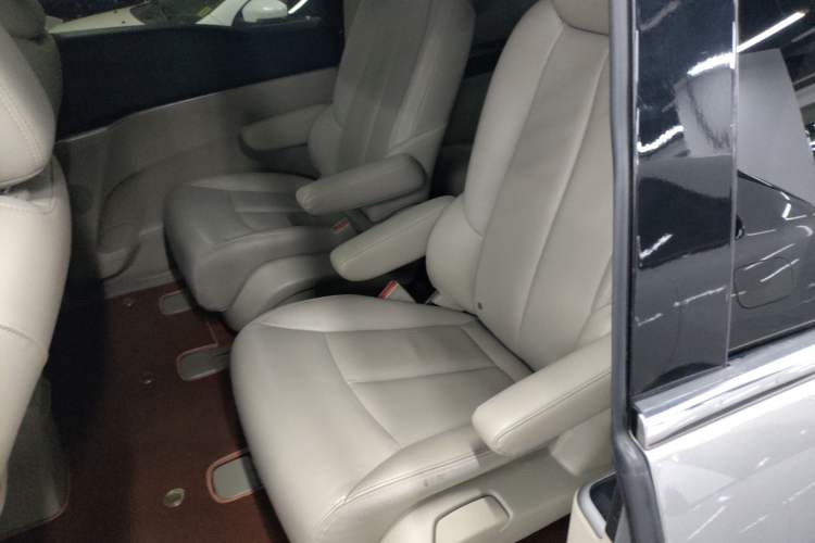 Used Buick GL8 2018 28T Luxury Model China VI Standard