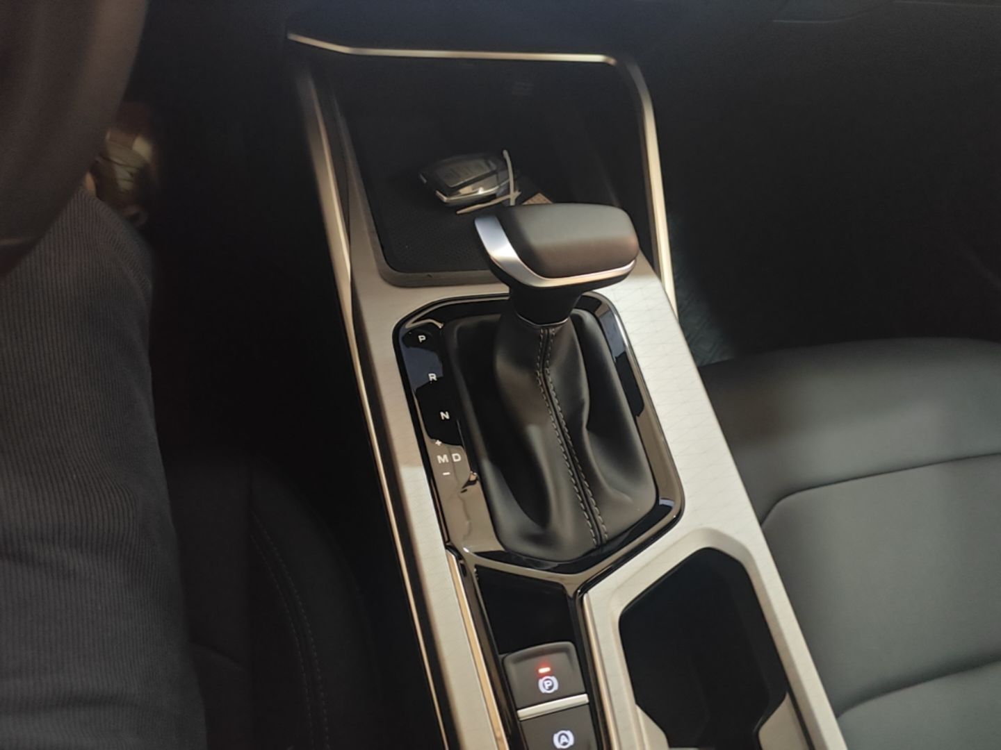 Geely Auto Emgrand 2026 Model 4th Generation 4 Millionth Anniversary Edition 1.5L CVT Feiyue Edition — снимка 16