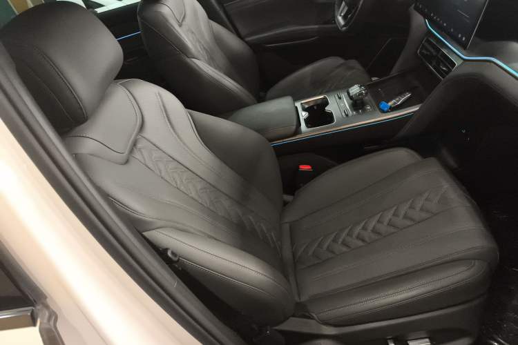 Used BYD Song L DM-i 2025 Intelligent Driving Version 160 km Beyond-Range Type