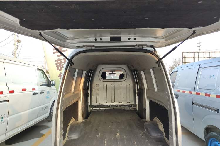 Used Karry Youyou EV 2022 SQR5037 Comfort-Style Van
