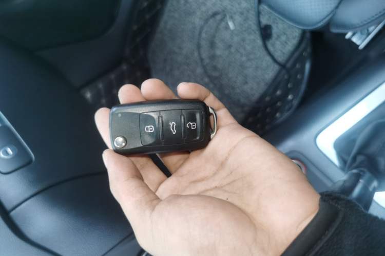 Used Volkswagen Tiguan 2015 1.8TSI Automatic Two-Wheel Drive Luxury Model Vehicle Key