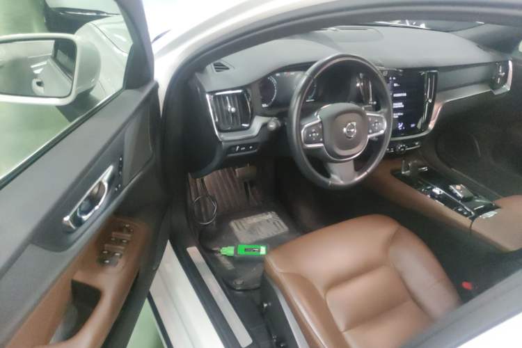 Used Volvo S60 New Energy 2021 T8 E-Drive Hybrid Four-Wheel Drive Smart Luxury Edition Driver Seat