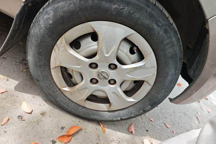 Used Jinbei New Hiace X30L 2016 1.5L Wealth Edition DLCG14 Right Front Wheel Hub