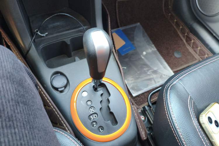 Used Suzuki Swift 2016 1.5L Automatic Fashionable Coolplay Edition Gear Lever