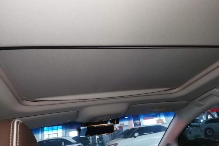 Used Buick GL8 2022 Land Business Class 652T Luxury Model
