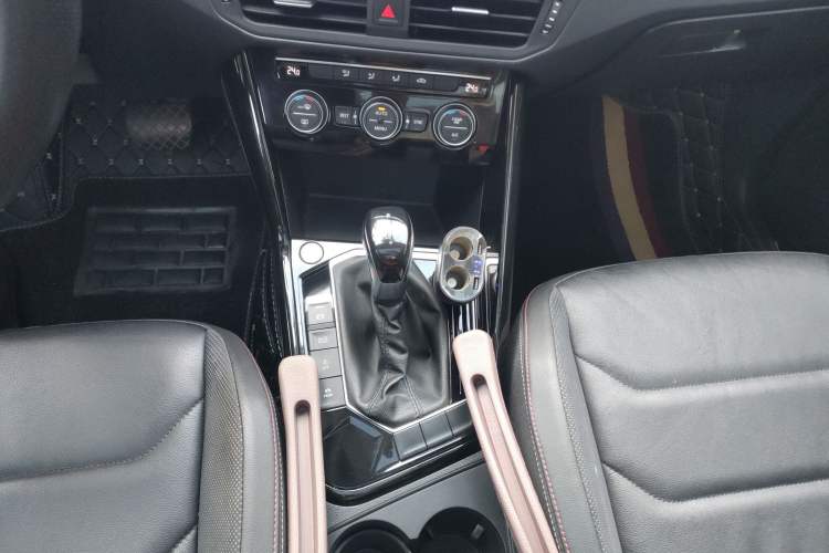 Used Volkswagen Tayron 2019 330TSI Two-Wheel Drive Luxury Model China VI Standard
