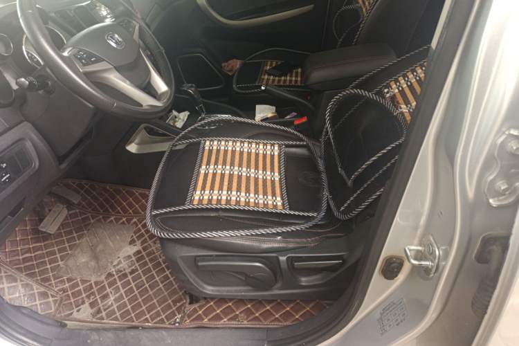 Used Changan CS35 2014 1.6L Automatic Luxury Model China IV Standard