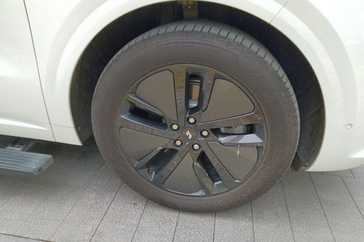 Used Li Auto L6 2024 Max Right Front Wheel Hub