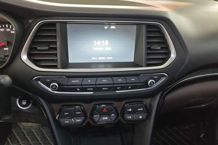 Used GAC Trumpchi GS4 2017 235T Automatic Two-Wheel Drive Luxury Smart Connectivity Version
