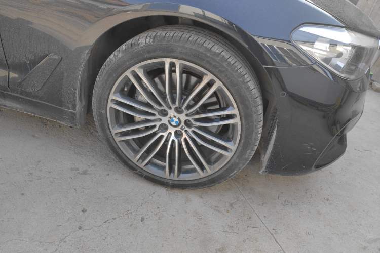 Used BMW 5 Series 2018 Facelifted 530Li xDrive M Sport Package
