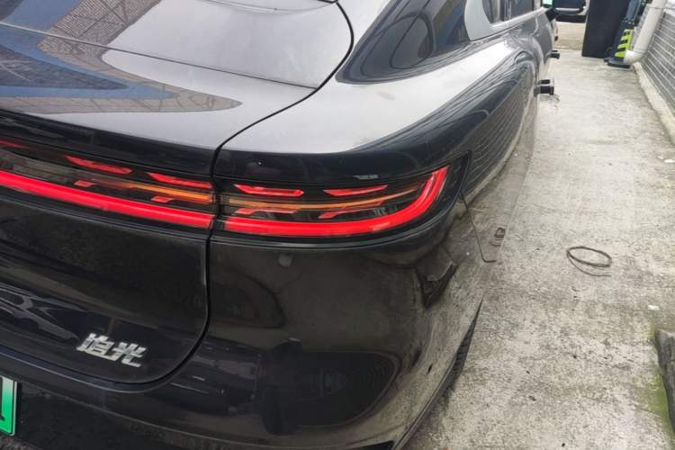 Used VOYAH PASSION 2024 PHEV Four-Wheel Drive Ultra-Long Range Flagship Model Exterior 3