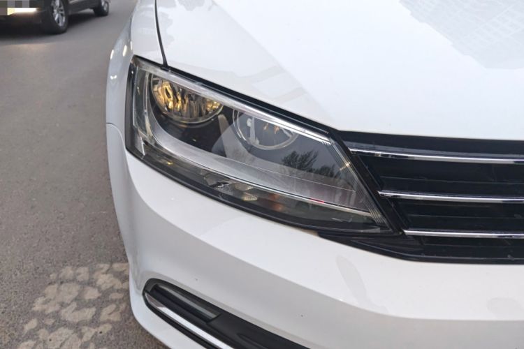 Used Volkswagen Sagitar 2015 230TSI Automatic Comfort Version