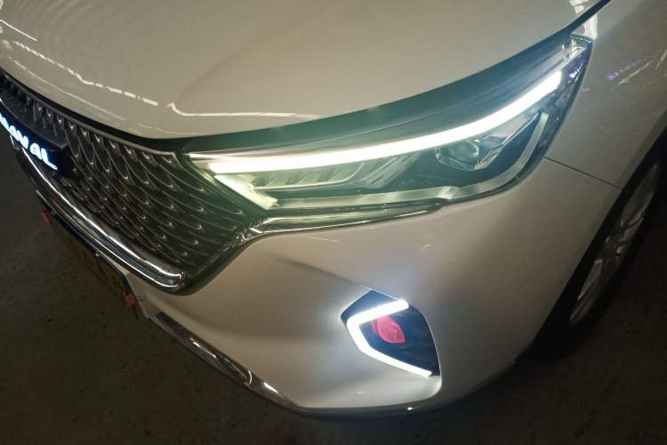 Used Haval M6 2021 PLUS 1.5T DCT Comfort Edition Left Front Headlight