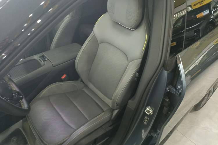 Used Lynk & Co 08 EM-P 2023 220km All-Wheel-Drive Performance Halo