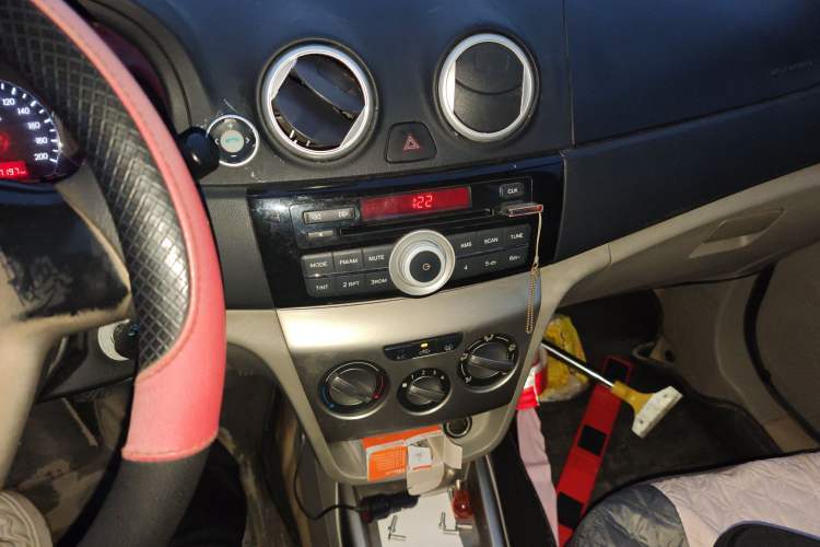 Used Changan Alsvin V3 2012 1.3L Manual Luxury Version China IV Standard