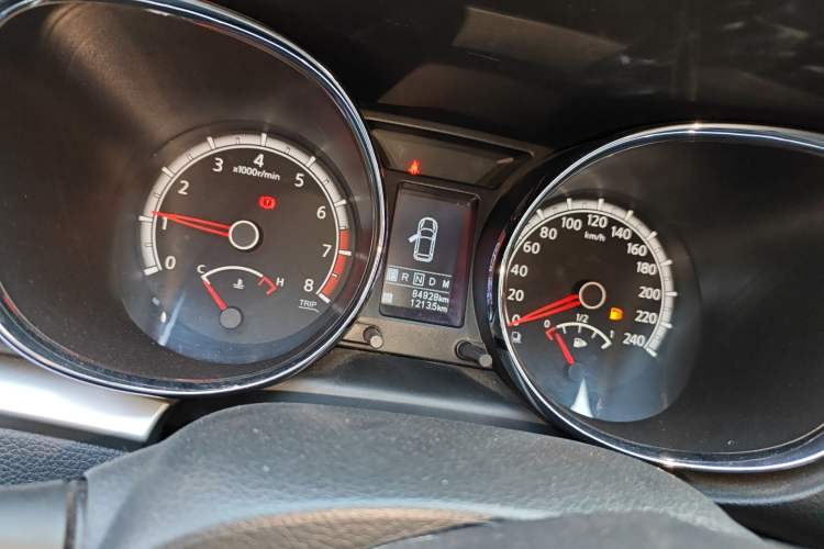 Used Venucia T70 2015 2.0L CVT Smart Choice Edition Odometer Close Up