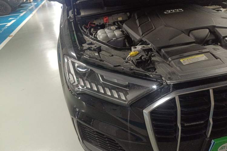 Used Audi Q7 2020 55 TFSI quattro S line sports model