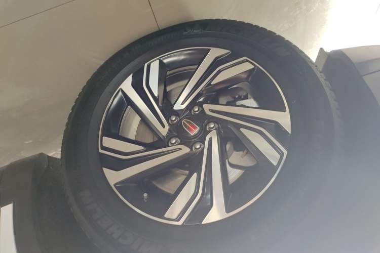 Used Hongqi HS5 2022 Revised Version 2.0T Smart Connect Flagship Edition
