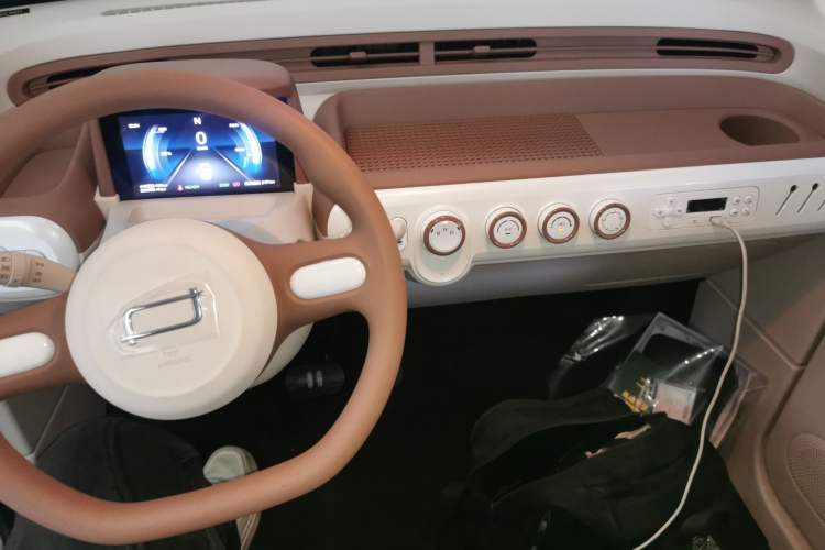 Used Bestune Pony 2026 222km Colorful Horse
