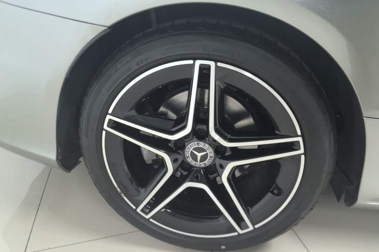 Used Mercedes-Benz C-Class 2020 C 260 Coupe Right Rear Wheel Hub