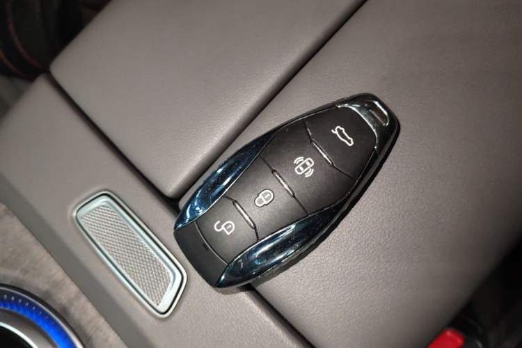Used Hongqi Tiangong 08 2025 680 Ultra Four-Wheel-Drive Version Vehicle Key