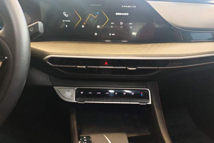 Used CHANGAN Eado 2023 Changan Edition PLUS Blue Whale NE 1.4T GDI DCT Prestige Version
