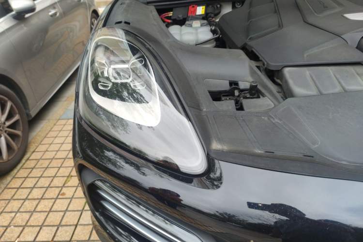 Used Porsche Cayenne 2019 Cayenne 3.0T Right Front Headlight