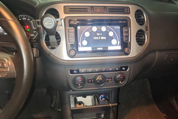 Used Volkswagen Tiguan L 2013 1.8 TSI Automatic Two-Wheel Drive Comfort Edition