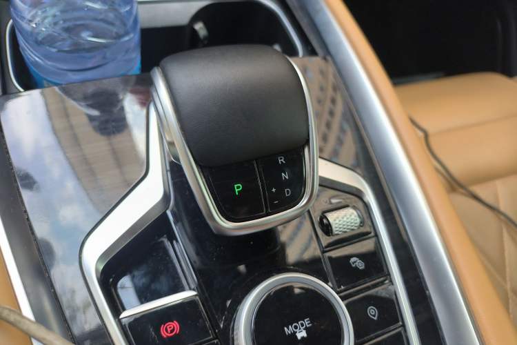 Used Chery Tiggo 8 PRO 2024 Champion Edition 390T Two-Wheel Drive Peak Version 7 Seats
