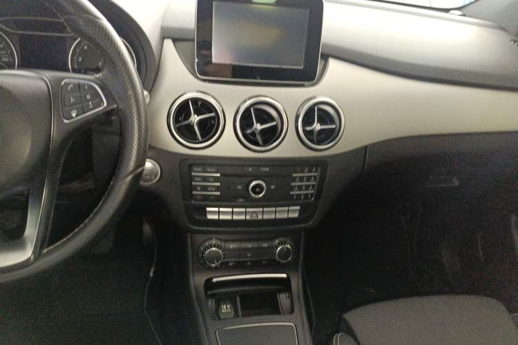 Used Mercedes-Benz B-Class 2015 B 200 Sport Edition