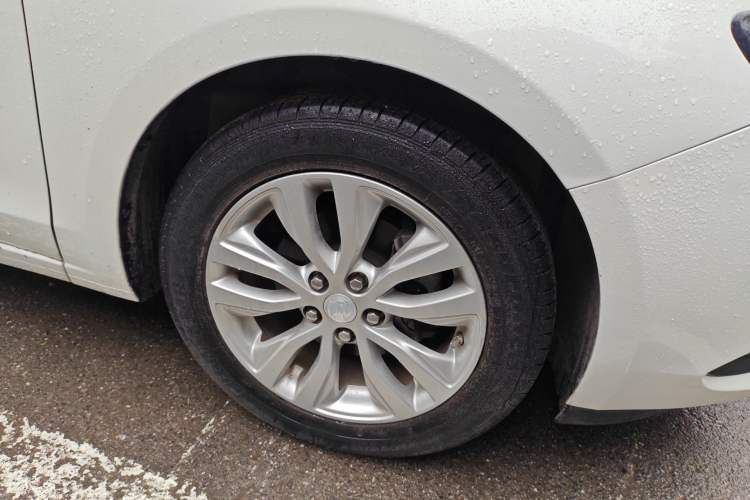 Used Buick GT 2019 15T Dual-Clutch Connected Elite Model China VI Right Front Wheel Hub