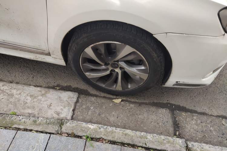 Used DS 5LS 2014 1.6T Elegant Version THP160