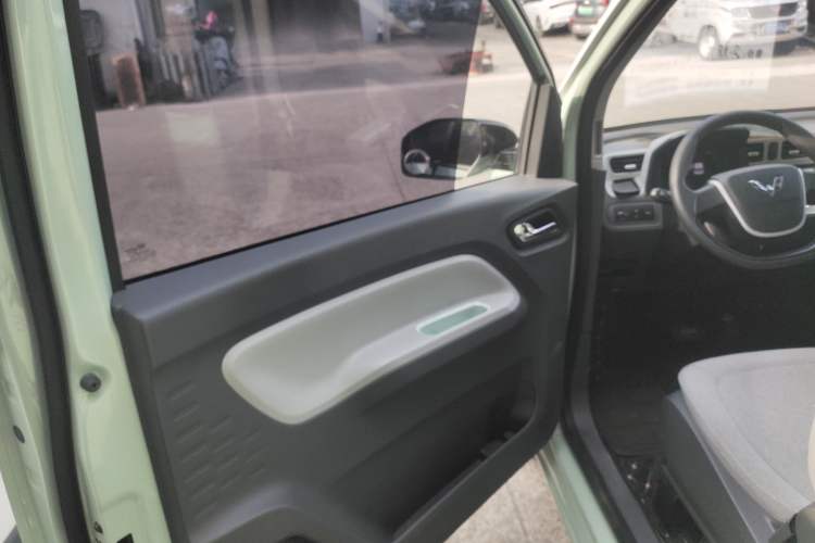 Used Wuling Hongguang MINIEV 2021 Macaron Premium Model – Lithium Iron Phosphate