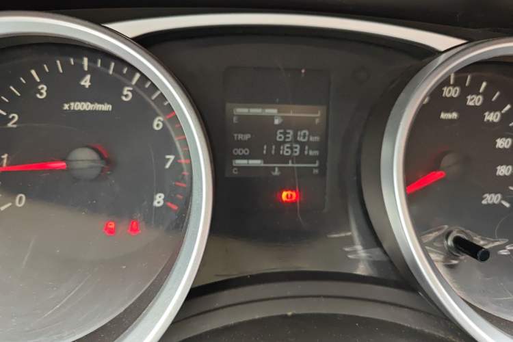 Used Wuling Hongguang 2019 1.5L S Comfort Edition China VI LAR Odometer Close Up