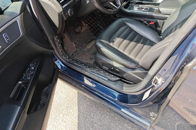 Used Ford Mondeo 2017 EcoBoost 180 Stylish Model Driver Seat