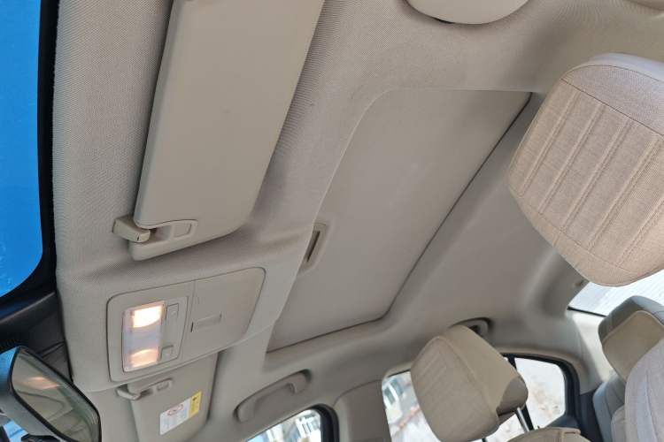 Used Chevrolet Cruze 2015 1.5L Classic SE AT Headliner