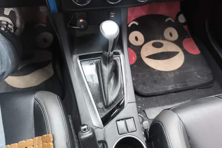Used Toyota Levin 2018 185T CVT Prestige Version China VI Standard Gear Lever