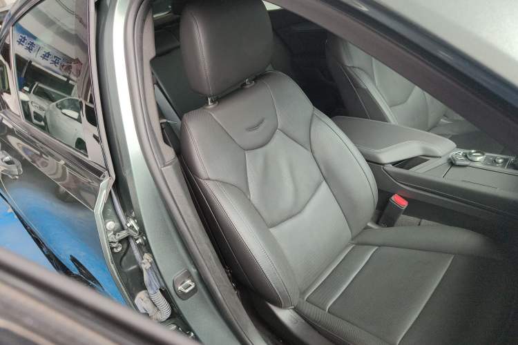 Used Cadillac CT5 2022 28T Luxury Version (Standard Edition) Right Front Seat