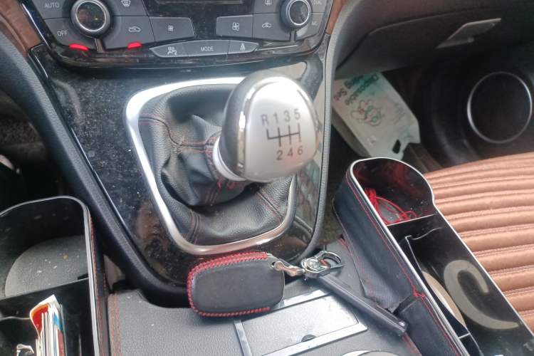 Used Haval H6 2014 Sport Version 1.5T Manual Two-Wheel Drive Elite Edition
