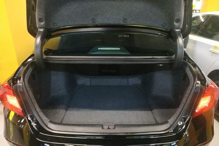 Used Honda Accord 2018 260TURBO Elite Edition China VI
