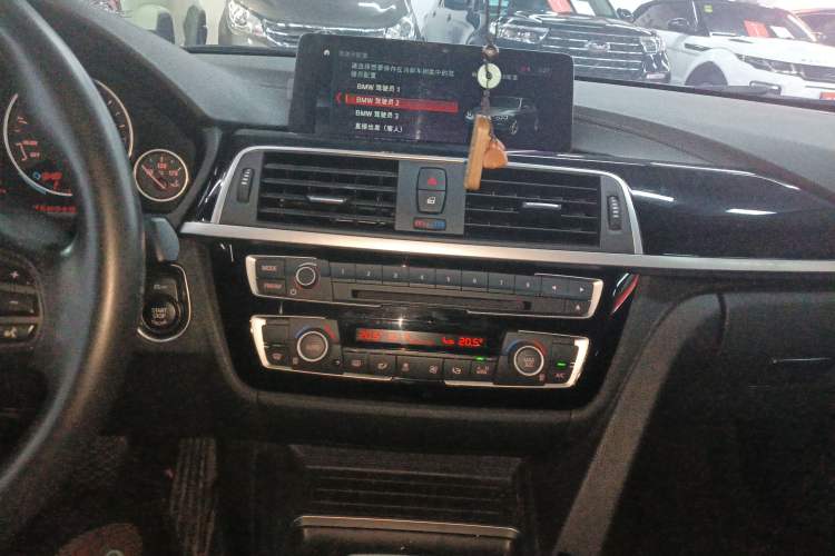 Used BMW 3 Series 2019 320Li Fashion Model
