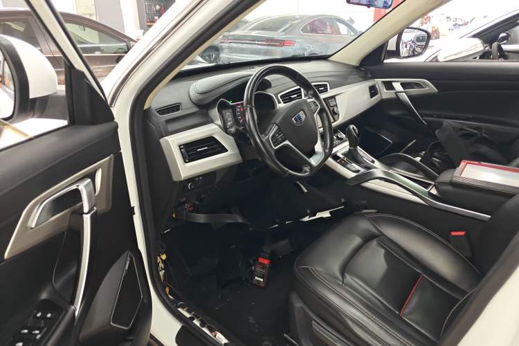 Used Geely Auto Emgrand X7 Sport 2018 1.8TD Automatic Two-Wheel Drive Zhiya Model