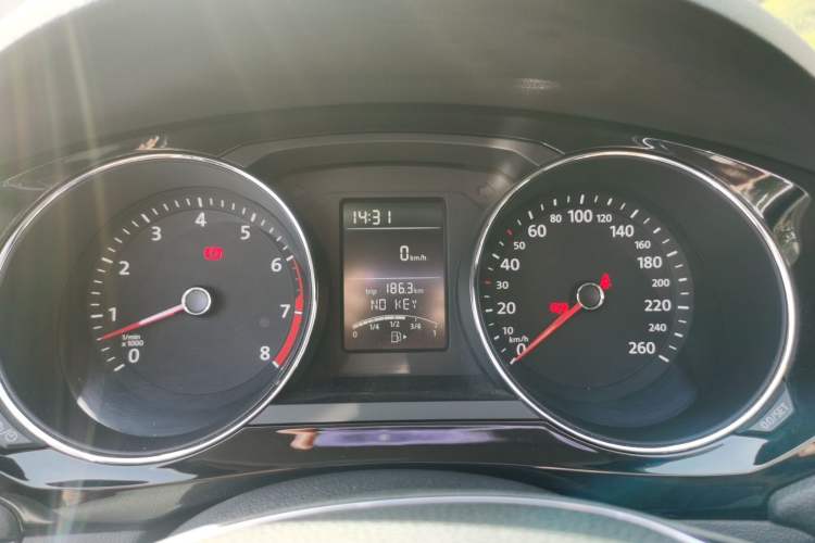 Used Volkswagen Sagitar 2017 1.6L Manual Comfort Model Instrument Cluster