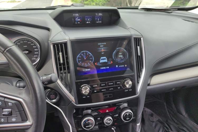 Used Subaru Forester 2022 2.0i AWD Luxury Edition Audio And AC Panel