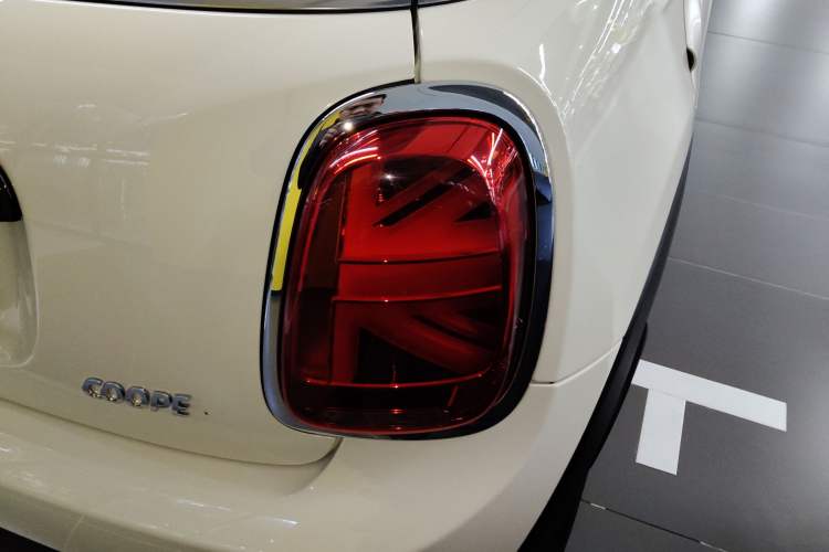 Used MINI MINI 2019 1.5T COOPER Classic Edition
