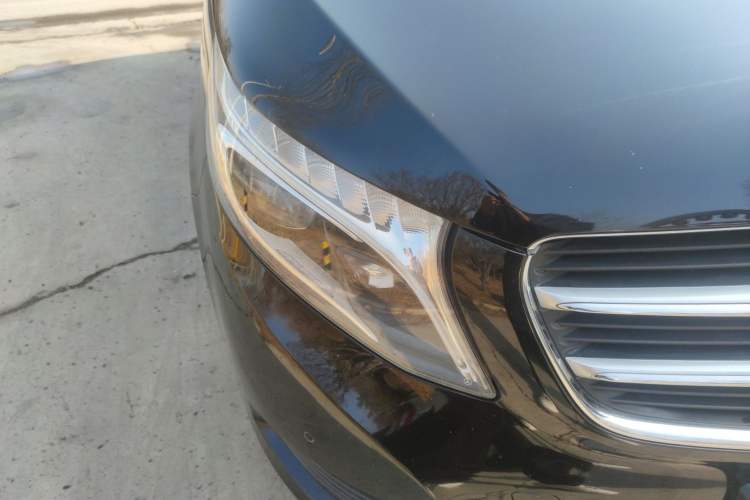 Used Mercedes-Benz V-Class 2017 V 260 Avantgarde Edition
